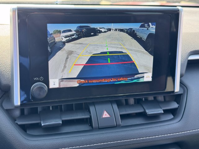 Used 2025 Toyota RAV4 XLE FWD image 16