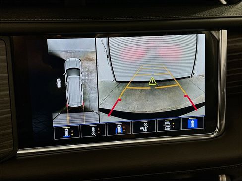 Used 2024 GMC Yukon Denali image 14