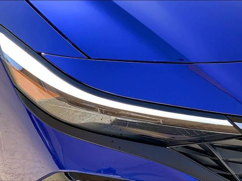 Used 2026 Hyundai Elantra Limited image 27