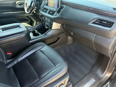 Used 2021 Chevrolet Suburban LT AWD/4WD image 14