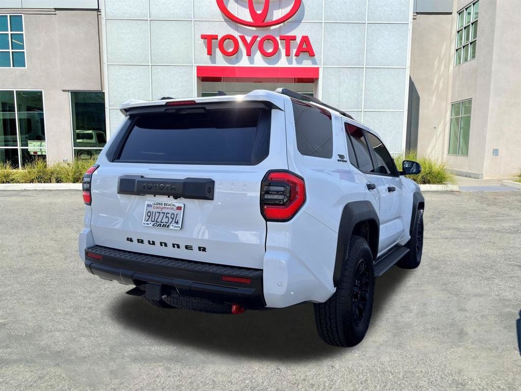 Used 2025 Toyota 4Runner TRD Off-Road Premium AWD/4WD image 9