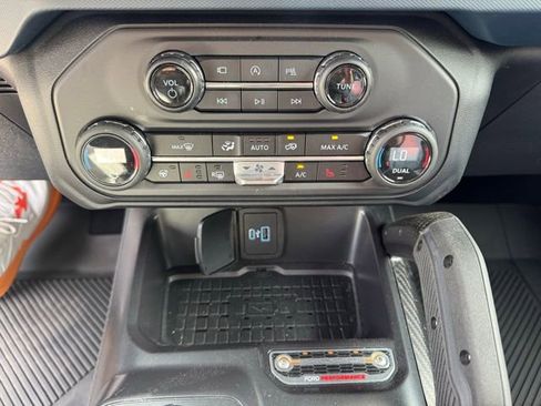 Used 2024 Ford Bronco Raptor w/ Interior Carbon Fiber Pack 6 AWD/4WD image 28