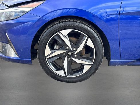 Certified 2023 Hyundai Elantra Limited w/ Preferred Accessory Package image 15