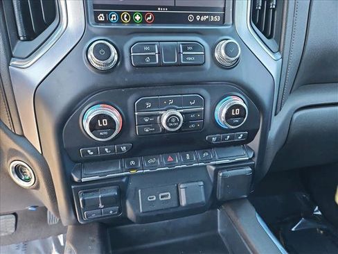 Used 2020 GMC Sierra 1500 SLT image 15