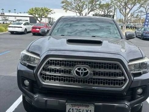 Used 2016 Toyota Tacoma TRD Sport RWD image 13
