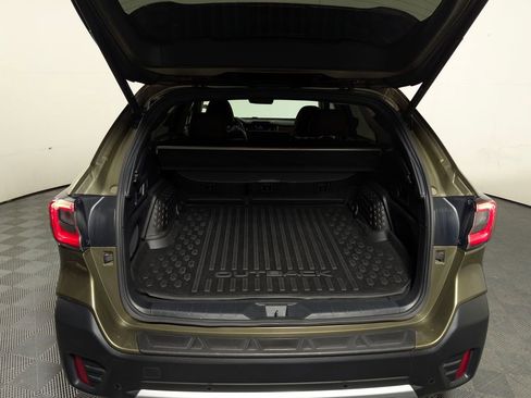 Used 2022 Subaru Outback Touring image 7