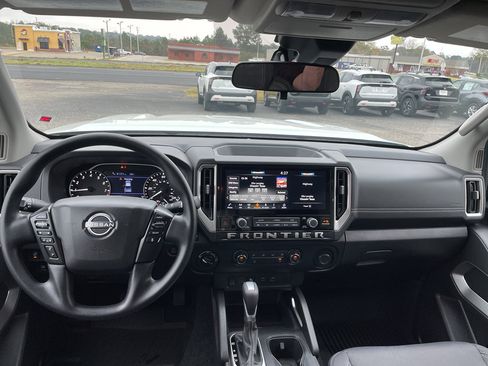 New 2026 Nissan Frontier SV image 9