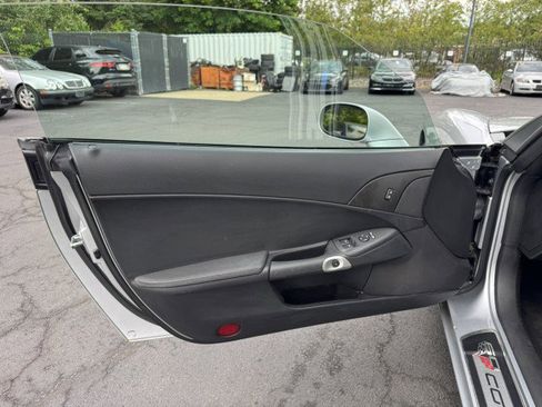 Used 2013 Chevrolet Corvette Coupe RWD image 18
