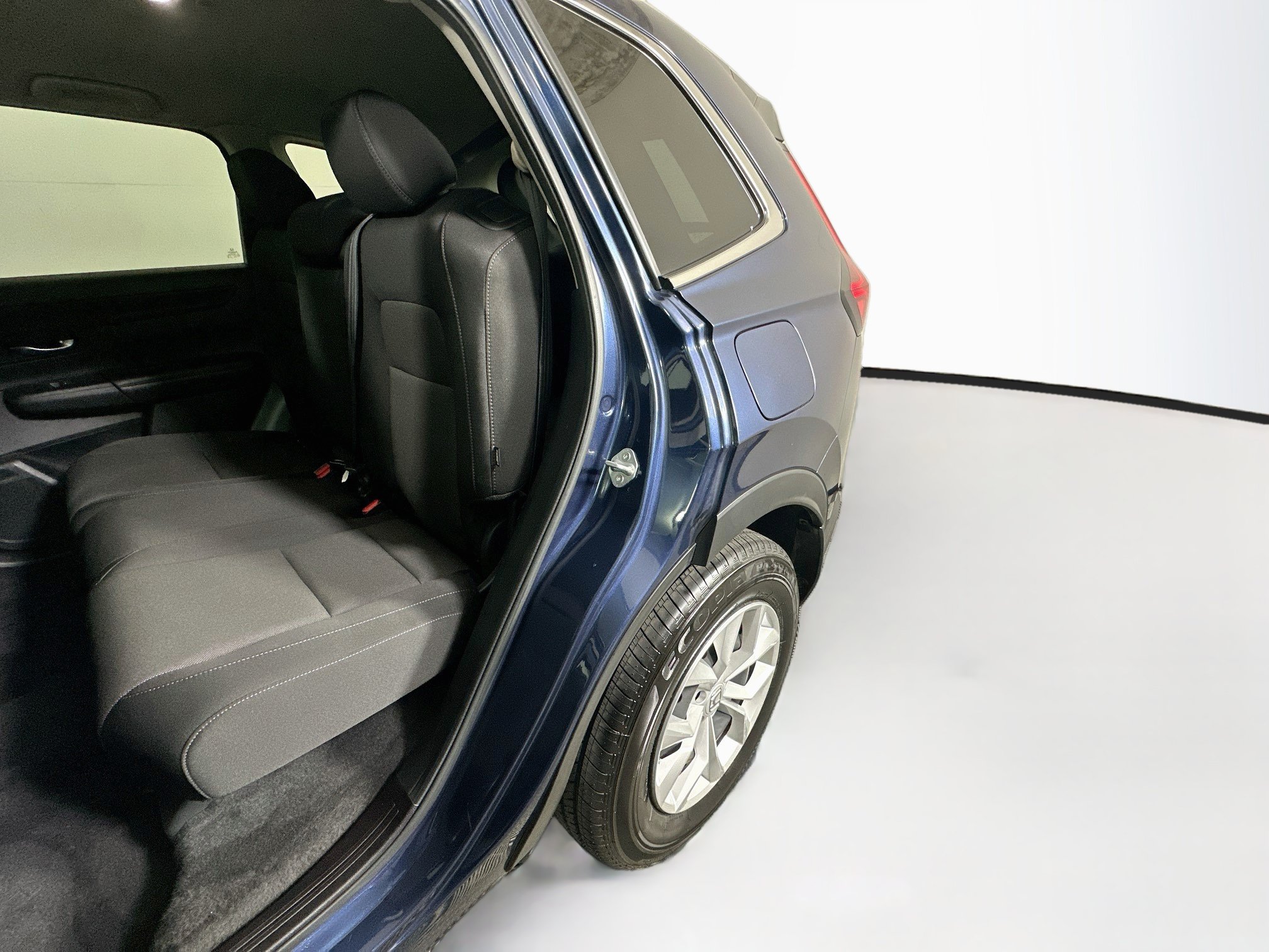 Used 2025 Honda CR-V LX image 26
