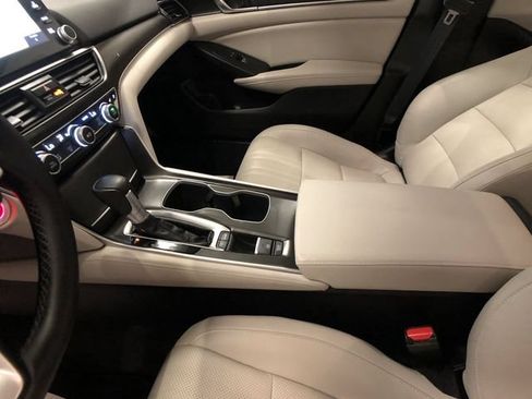 Certified 2018 Honda Accord Touring image 21