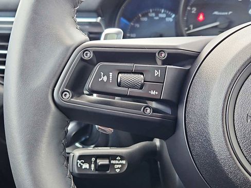 Certified 2025 Porsche Macan Turbo image 20