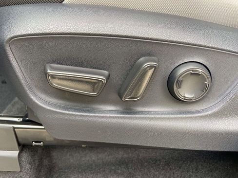 Used 2026 Toyota Tacoma TRD Sport w/ TRD Sport Upgrade Package image 20