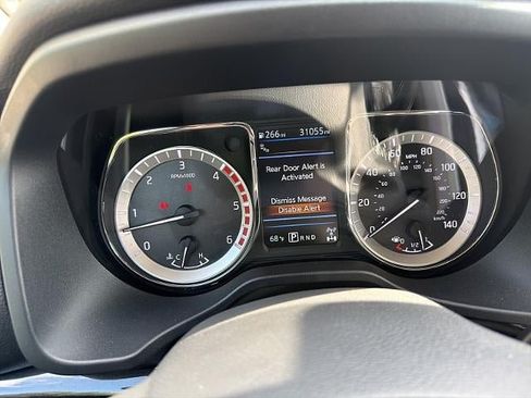 Used 2019 Nissan Titan SV w/ SV Convenience Package AWD/4WD image 26
