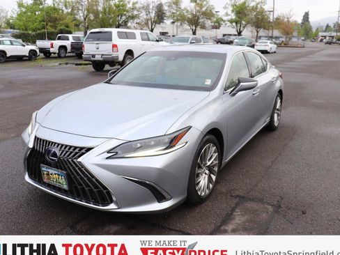 Used 2022 Lexus ES 300h w/ Luxury Package FWD image 1