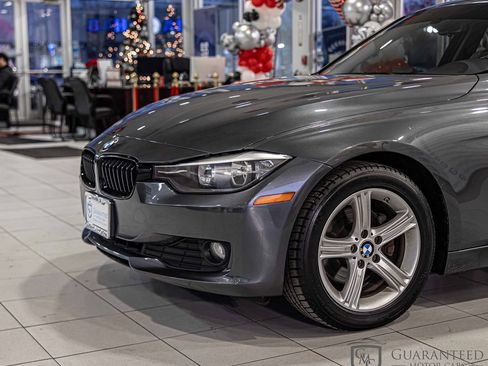 Used 2014 BMW 320i xDrive Sedan image 4