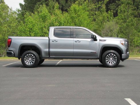 Used 2020 GMC Sierra 1500 AT4 w/ AT4 Premium Package image 4