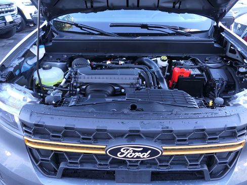 Used 2025 Ford Maverick Tremor image 27