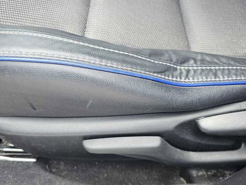 Used 2018 Toyota Corolla SE w/ SE Premium Package FWD image 12