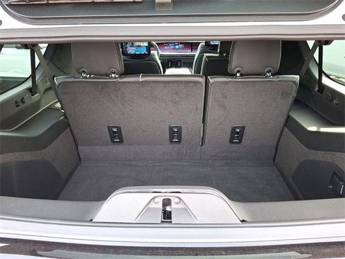 Certified 2025 Cadillac Escalade ESV Sport Platinum image 26