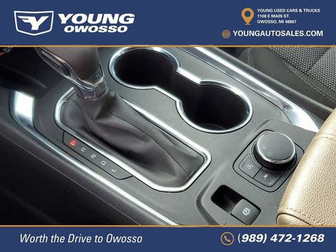 Used 2023 Chevrolet Traverse LT FWD image 19