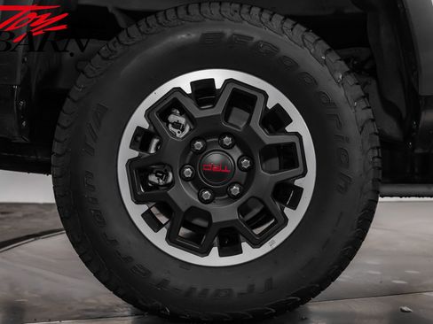 Used 2025 Toyota Tacoma TRD Off-Road image 16