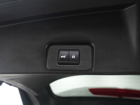 Used 2023 Nissan Rogue SV w/ SV Premium B Package image 11