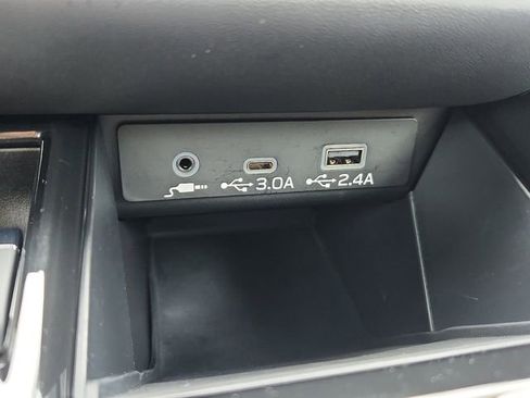 Used 2025 Subaru Outback Premium image 22