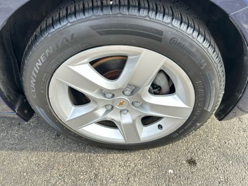 Used 2010 Chevrolet Malibu LS image 9