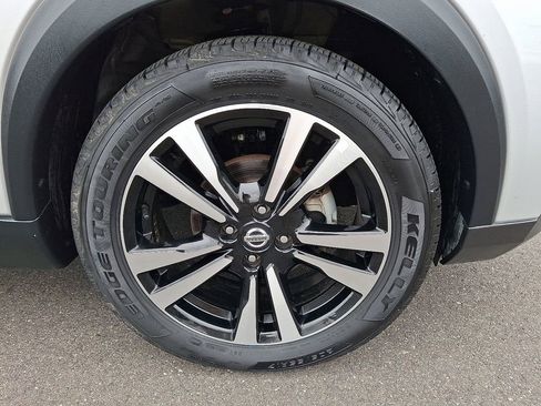 Certified 2020 Nissan Kicks SV image 9