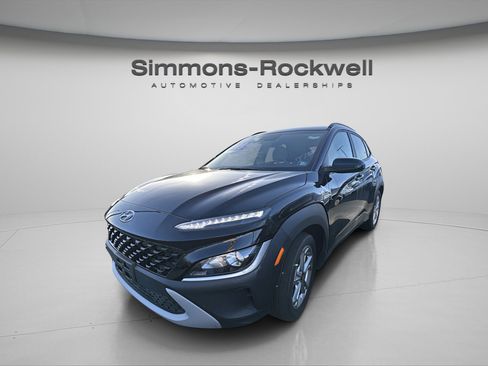 Used 2023 Hyundai Kona SEL w/ Winter Weather Package AWD/4WD image 1