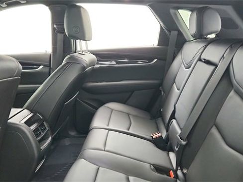 Certified 2025 Cadillac XT5 Premium Luxury w/ LPO, Floor Liner Package image 18