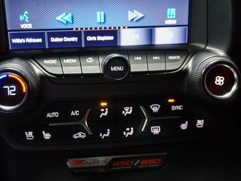 Used 2015 Chevrolet Corvette Z06 w/ Z07 Performance Package RWD image 24