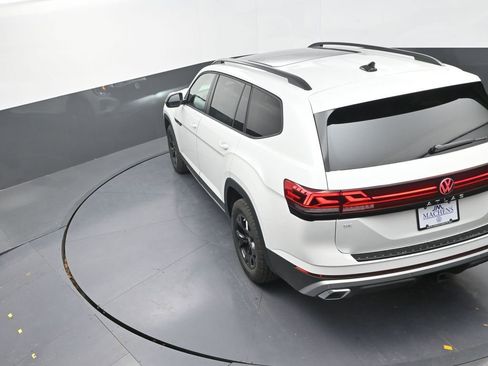 New 2026 Volkswagen Atlas Peak Edition AWD/4WD image 18