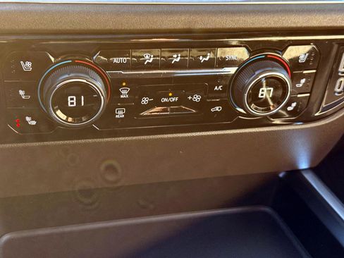 Certified 2024 Chevrolet Silverado 2500 LTZ w/ LTZ Premium Package image 23