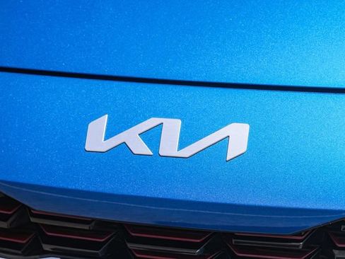 Certified 2023 Kia Forte GT-Line FWD image 7