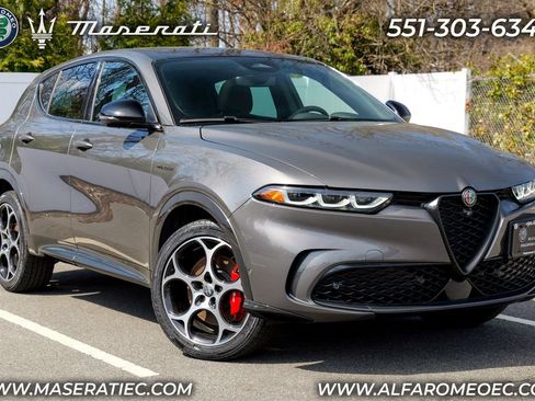 Used 2024 Alfa Romeo Tonale Veloce w/ Active Assist Package AWD/4WD image 1