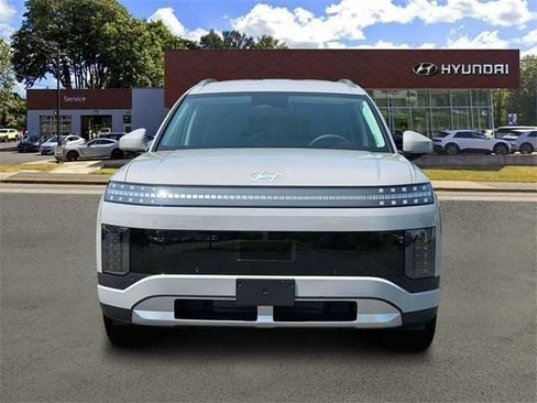 New 2026 Hyundai Ioniq 9 SE AWD/4WD image 12