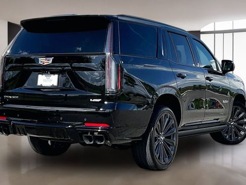 Used 2025 Cadillac Escalade V w/ LPO, Floor Liner Package image 2