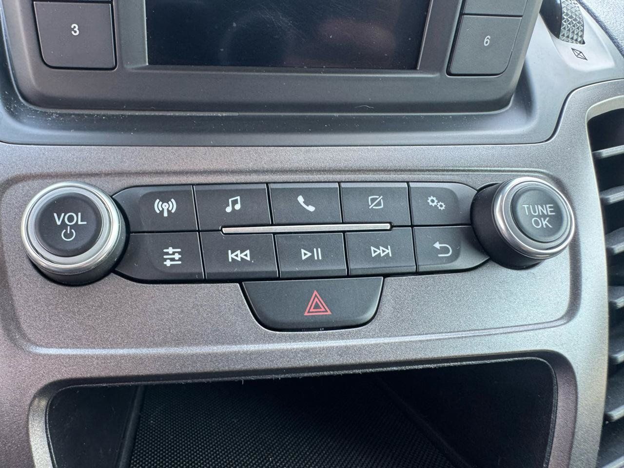 Used 2022 Ford Transit Connect XL FWD image 33