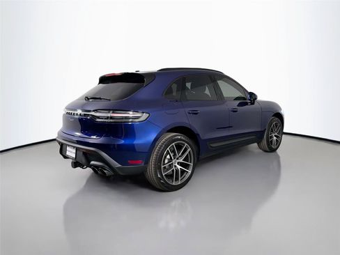 Certified 2026 Porsche Macan AWD/4WD image 7