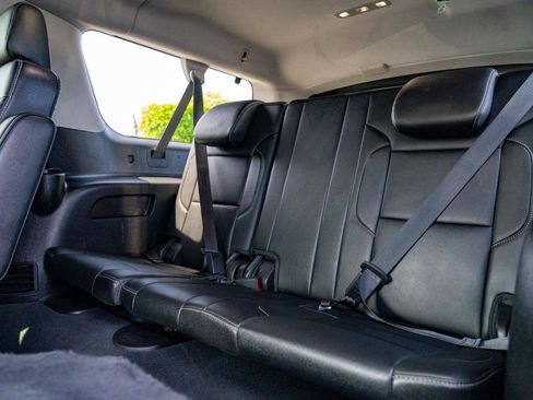 Used 2019 Chevrolet Suburban LT AWD/4WD image 18