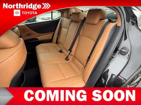 Used 2023 Lexus ES 300h w/ Premium Package FWD image 7
