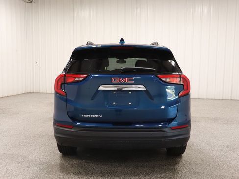 Used 2020 GMC Terrain SLE w/ Driver Convenience Package FWD image 5