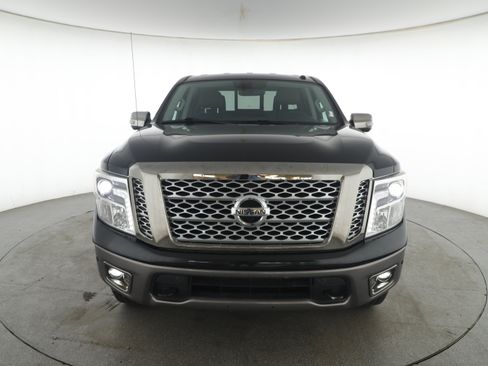 Used 2019 Nissan Titan Platinum Reserve w/ Platinum Utility Package image 2