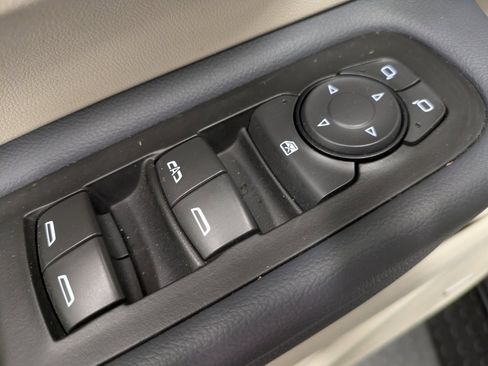 Used 2022 GMC Terrain Denali image 9