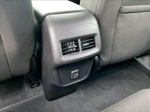 Certified 2024 Chevrolet Equinox LS FWD image 25