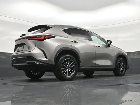 Used 2024 Lexus NX 250 FWD image 27