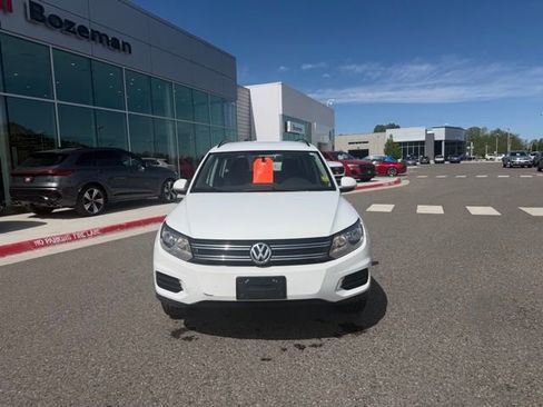 Used 2017 Volkswagen Tiguan Limited w/ Premium Package FWD image 3