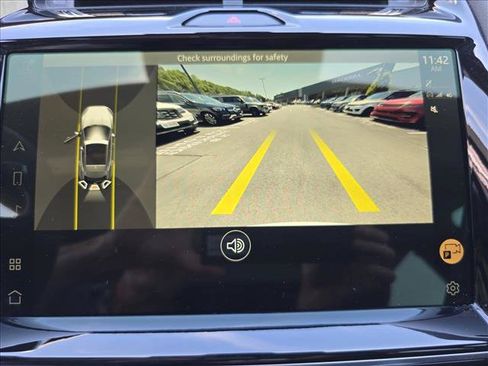 Certified 2024 Jaguar E-PACE R-Dynamic SE AWD/4WD image 23
