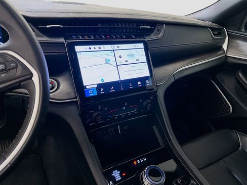 Used 2024 Jeep Grand Cherokee Limited 4xe image 26